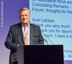 Foto: Axel Leblois beim M-Enabling Forum 2018, das parallel zur REHACARE stattfand; Copyright: Nicole Zimmermann